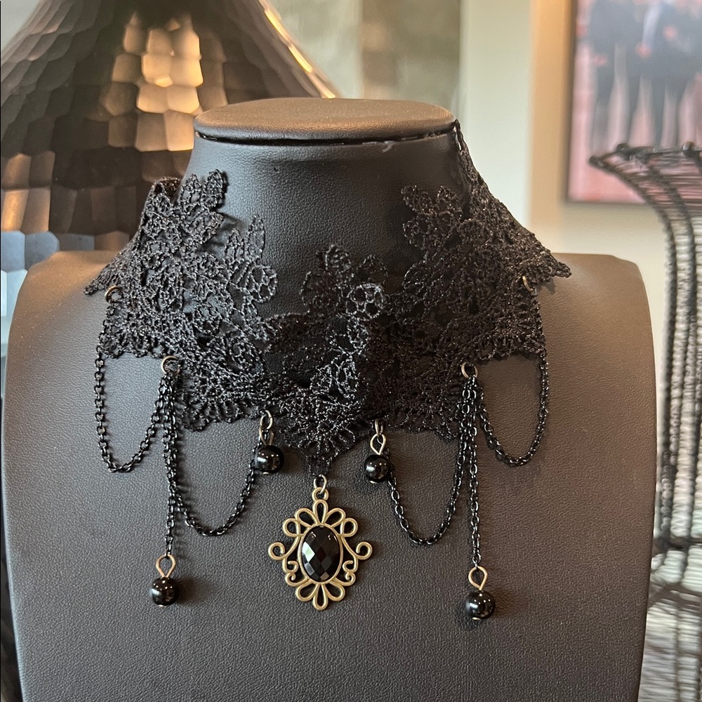 Elegant Black Lace Choker Necklace